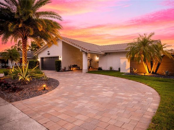 9171 NW 13th St, Plantation FL 33322