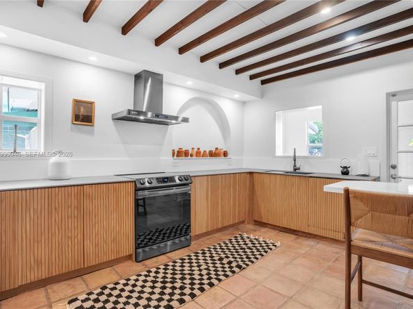 1344 Seabreeze Blvd, Fort Lauderdale FL 33316