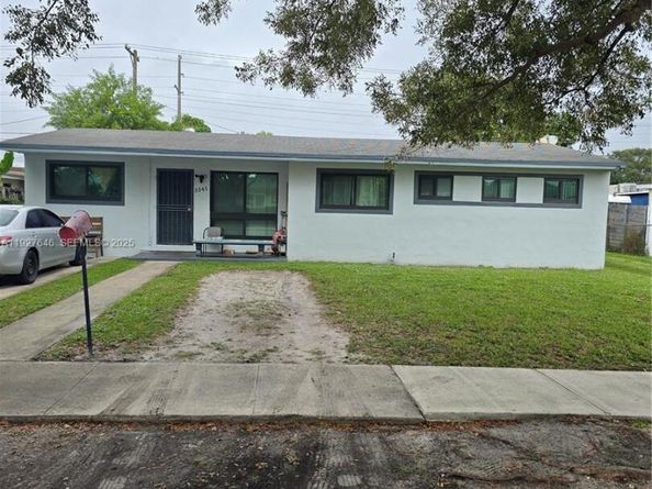 3341 NW 178th St, Miami Gardens FL 33056