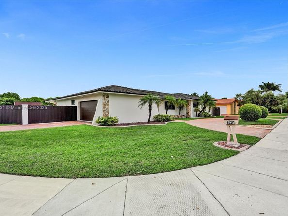 6201 SW 107th Ave, Miami FL 33173