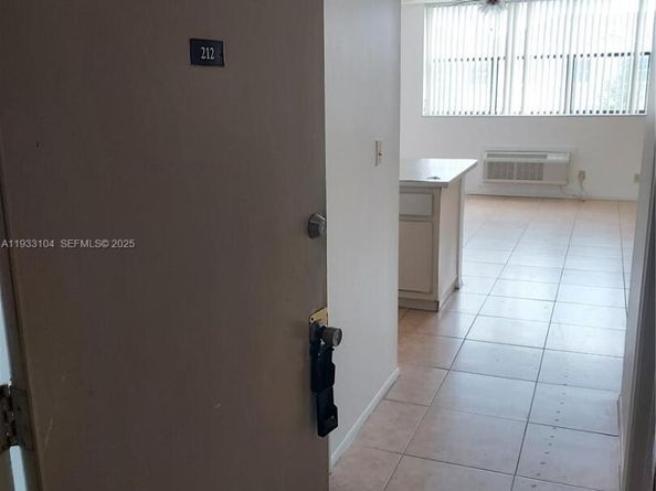 2501 Riverside Dr 212A, Coral Springs FL 33065