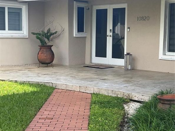 10820 SW 125th St, Miami FL 33176