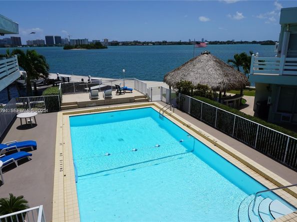 2700 NE 135th St 45, North Miami FL 33181