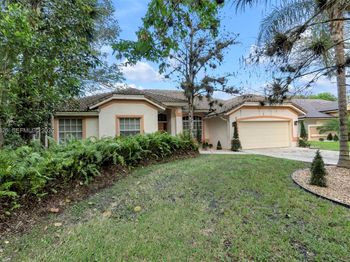 4927 NW 67th Ave
