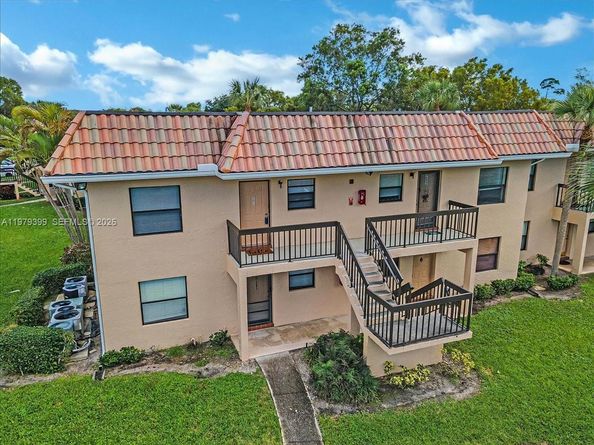 6832 S Palmetto Cir S 201, Boca Raton FL 33433