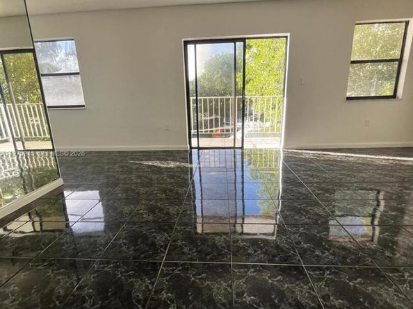3522 NE 166th St 10, North Miami Beach FL 33160