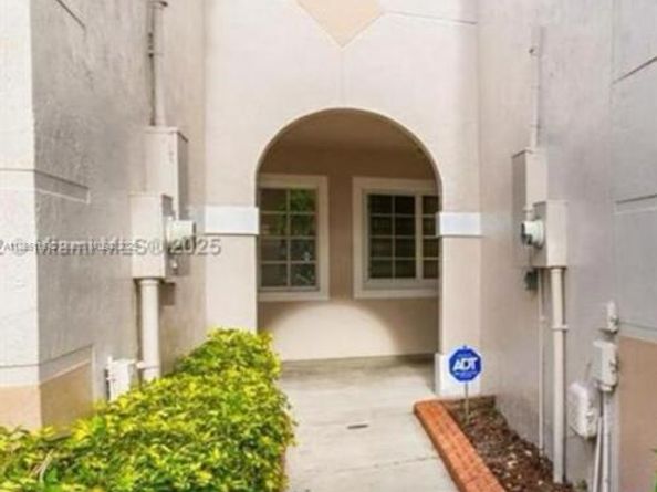 11624 SW 19th St, Miramar FL 33025