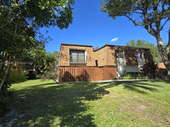 2080 SW 90th Ave C13, Davie FL 33324