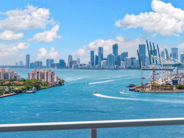 400 S Pointe Dr 2101, Miami Beach FL 33139