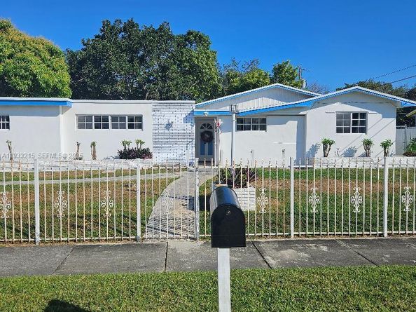 17601 SW 108th Ct, Miami FL 33157