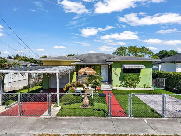 3049 NW 51st St, Miami FL 33142
