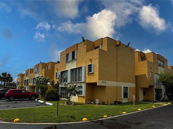 9301 SW 4th St 114E, Miami FL 33174