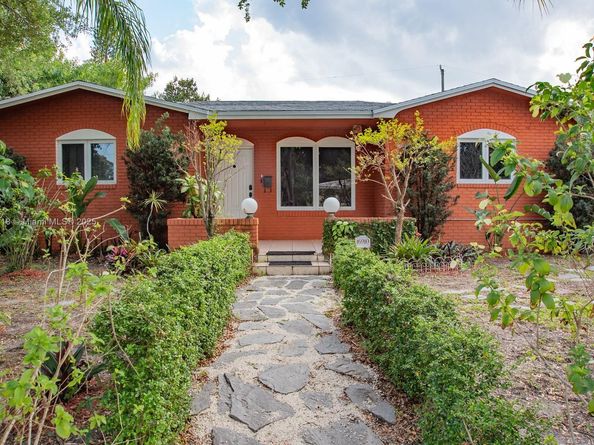 16910 NE 8th Ct, North Miami Beach FL 33162