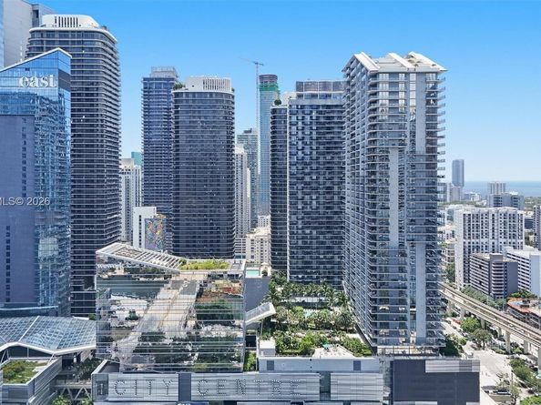 88 SW 7th St 2307, Miami FL 33130