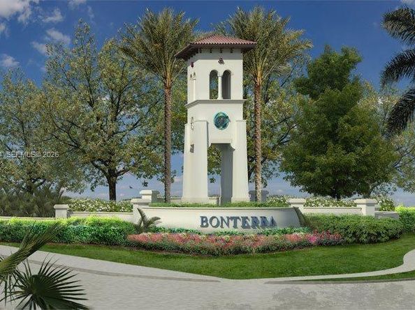 9386 W 33rd Ln, Hialeah FL 33018