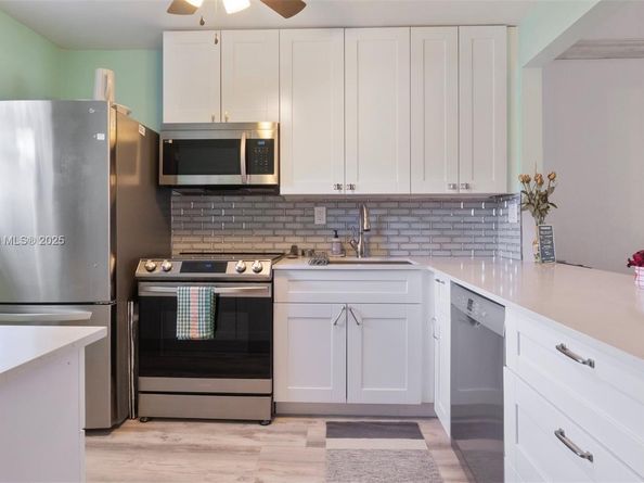 8605 W Sample Rd 202, Coral Springs FL 33065