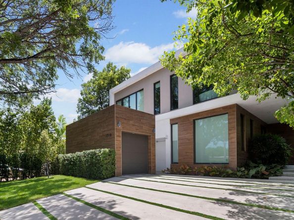 4740 Alton Rd, Miami Beach FL 33140