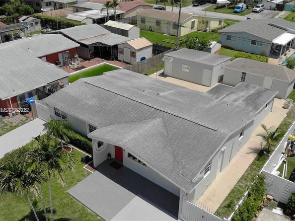 7150 Coolidge St, Hollywood FL 33024