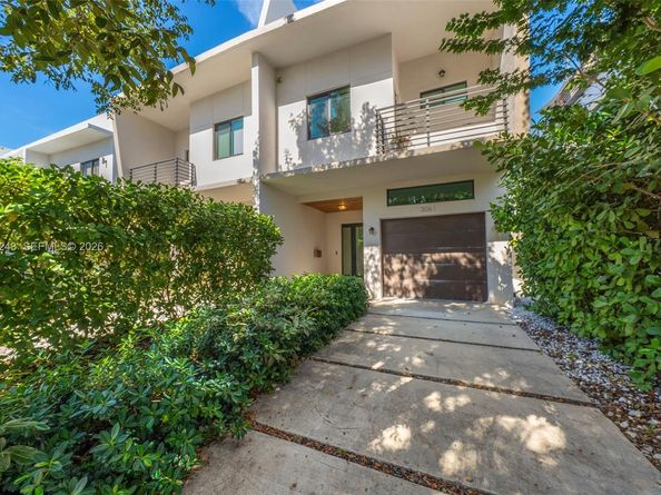 3061 SW 21st Ter 3061, Miami FL 33145