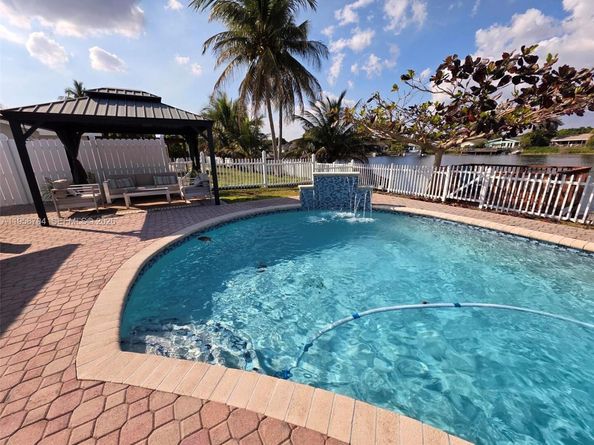 3371 NW 67th St, Fort Lauderdale FL 33309