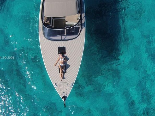 17111 Biscayne Blvd 706, North Miami Beach FL 33160