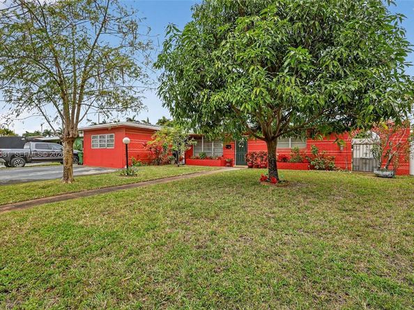 6861 SW 1st Ct, Pembroke Pines FL 33023