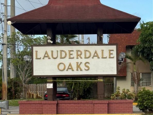 3091 NW 46th Ave 205C, Lauderdale Lakes FL 33313
