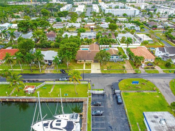 614 NE 3rd St, Dania Beach FL 33004