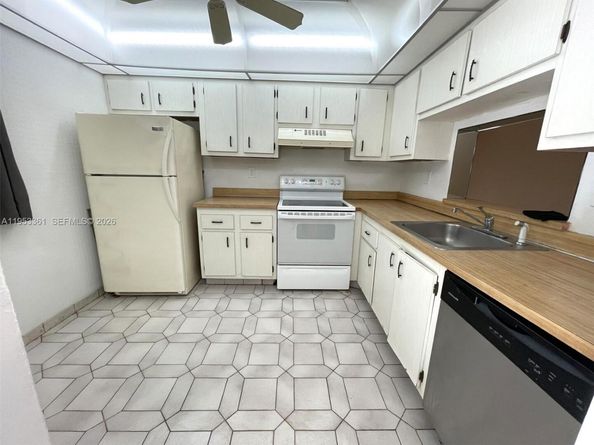 1810 SW 81st Ave 2401, North Lauderdale FL 33068