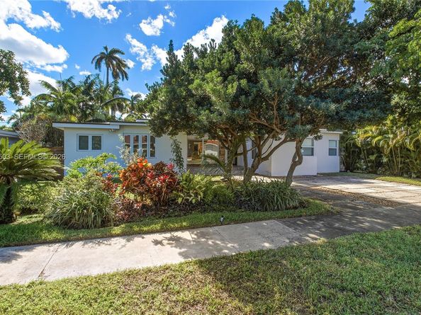 1106 NE 86th St, Miami FL 33138