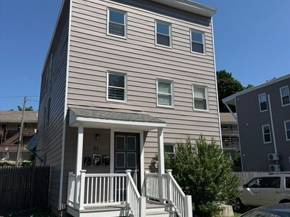 31 North St, Worcester MA 01605