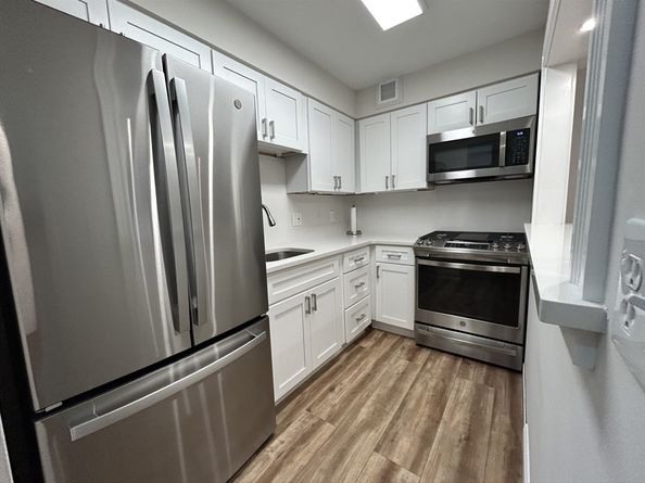 17 Bowdoin 1B, Boston MA 02114