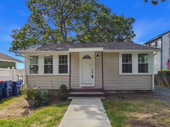 6 Pinehurst Dr, Wareham MA 02571