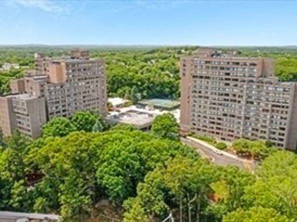 250 Hammond Pond Parkway 1207S, Newton MA 02467