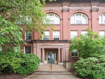 54 Forest St