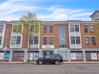352 Blue Hill Ave