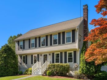 61 Regina S Dr