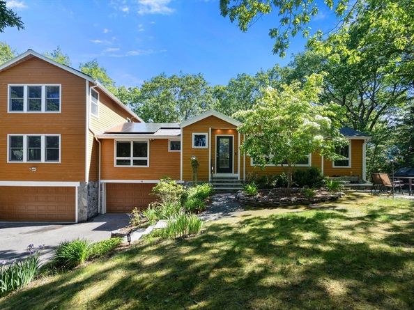 94 Mayfair Dr, Westwood MA 02090