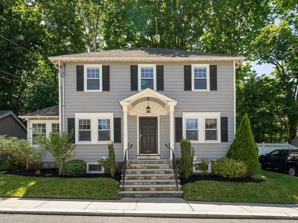 10 Barclay Road, Boston MA 02132