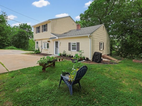 11 3rd Ave, Chelmsford MA 01863