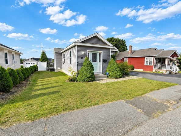 55 Hill Street, Hopedale MA 01747