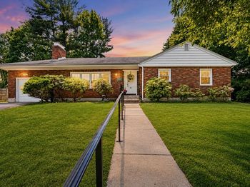 22 Maxdale Rd