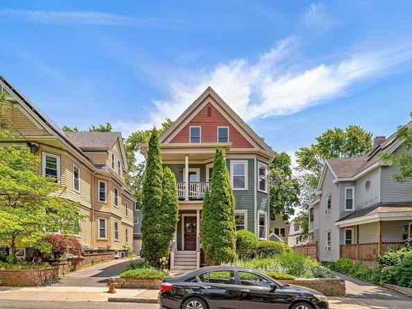 25 Banks St 2, Somerville MA 02144