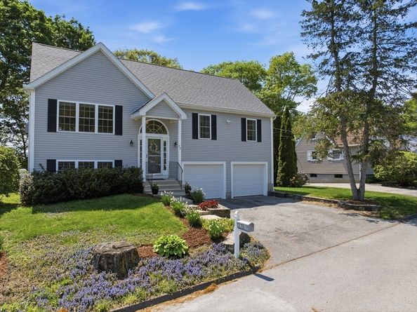 15 Primrose Street, Worcester MA 01604