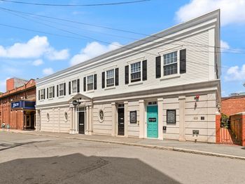 7-11 Wallis St