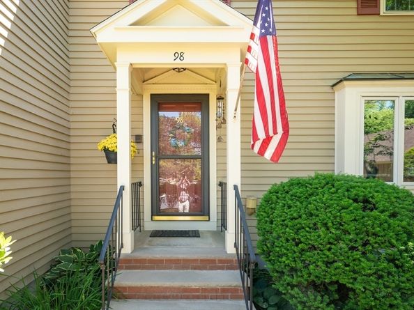 98 Village Post Road 98, Danvers MA 01923
