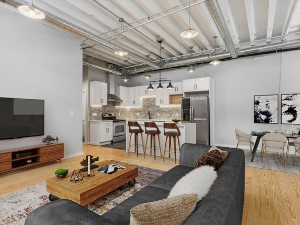 107 South St 2F, Boston MA 02111