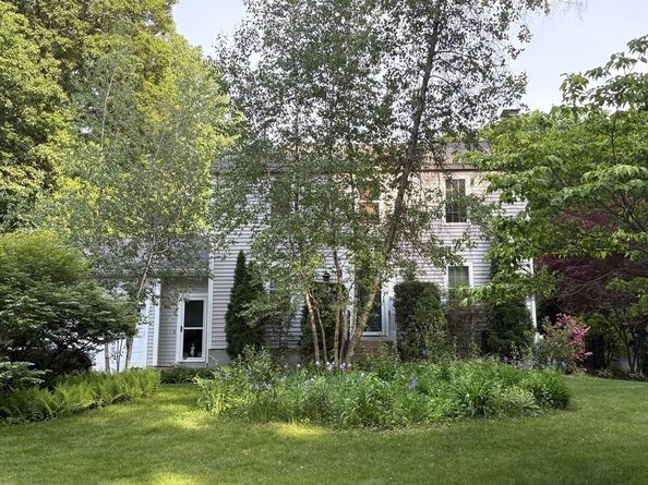 35 Houde St, Marlborough MA 01752