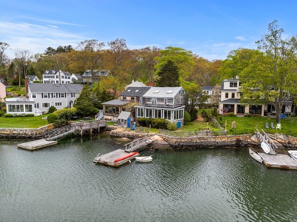 65 Leonard Street, Gloucester MA 01930