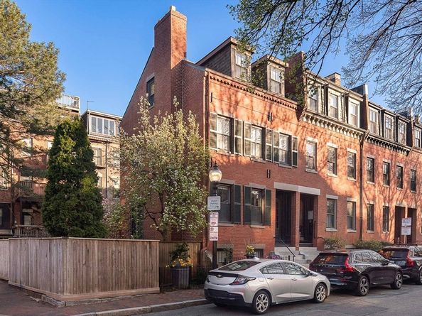 8 Ringgold St, Boston MA 02118